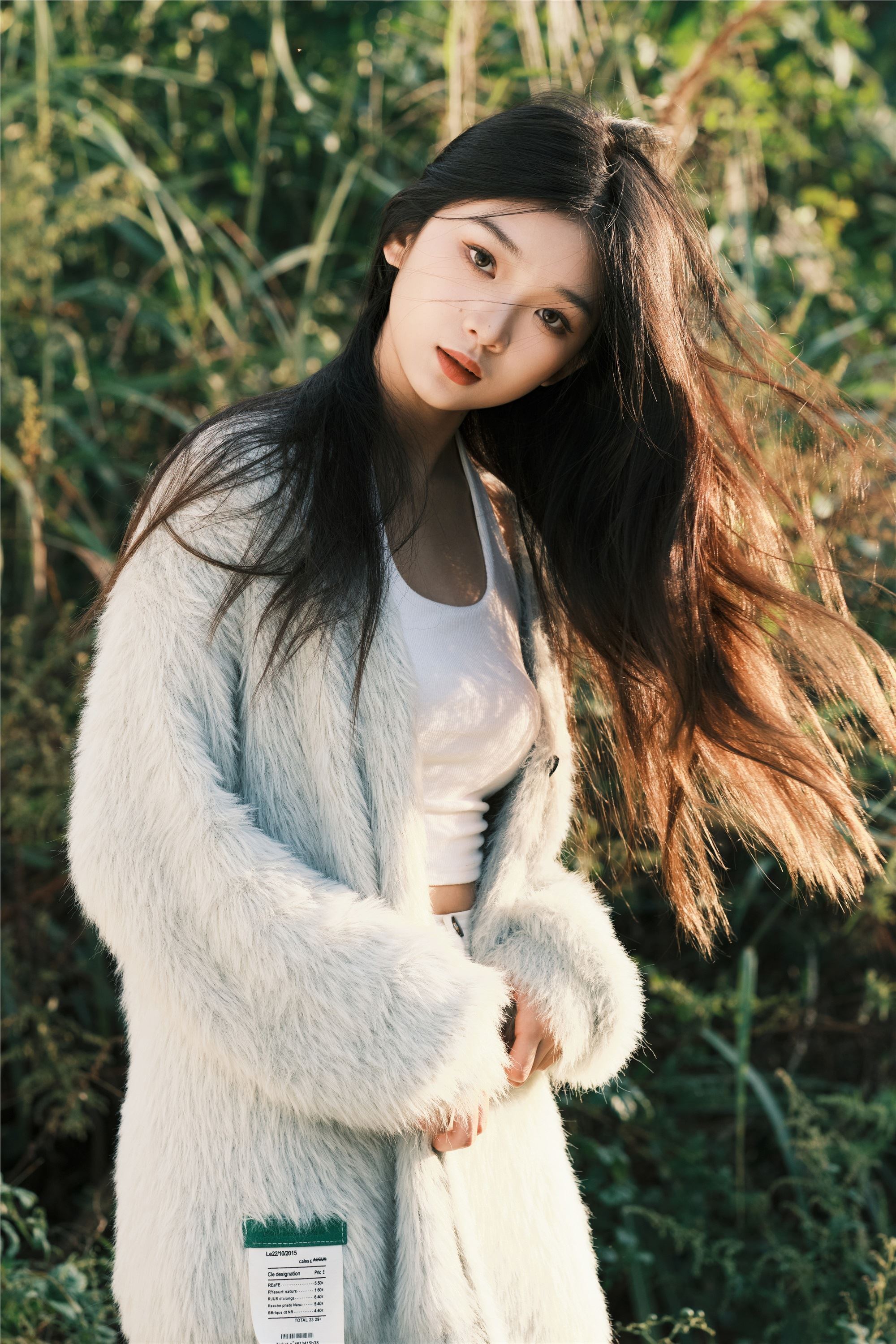 YITUYU艺图语 2025.01.03 湖边 一只狸猫